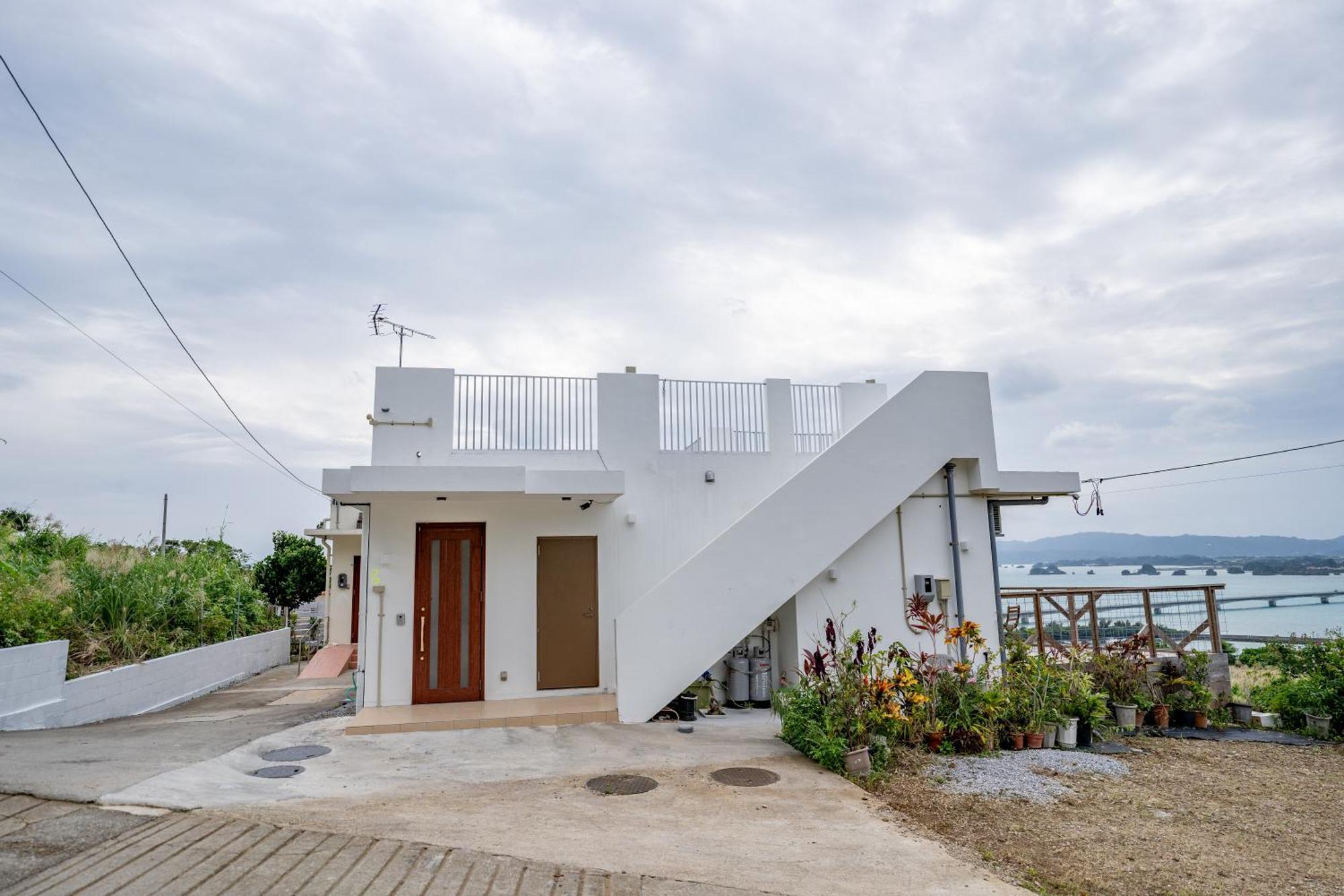 ペンションパシフィカ古宇利 Villa Kouri Kültér fotó
